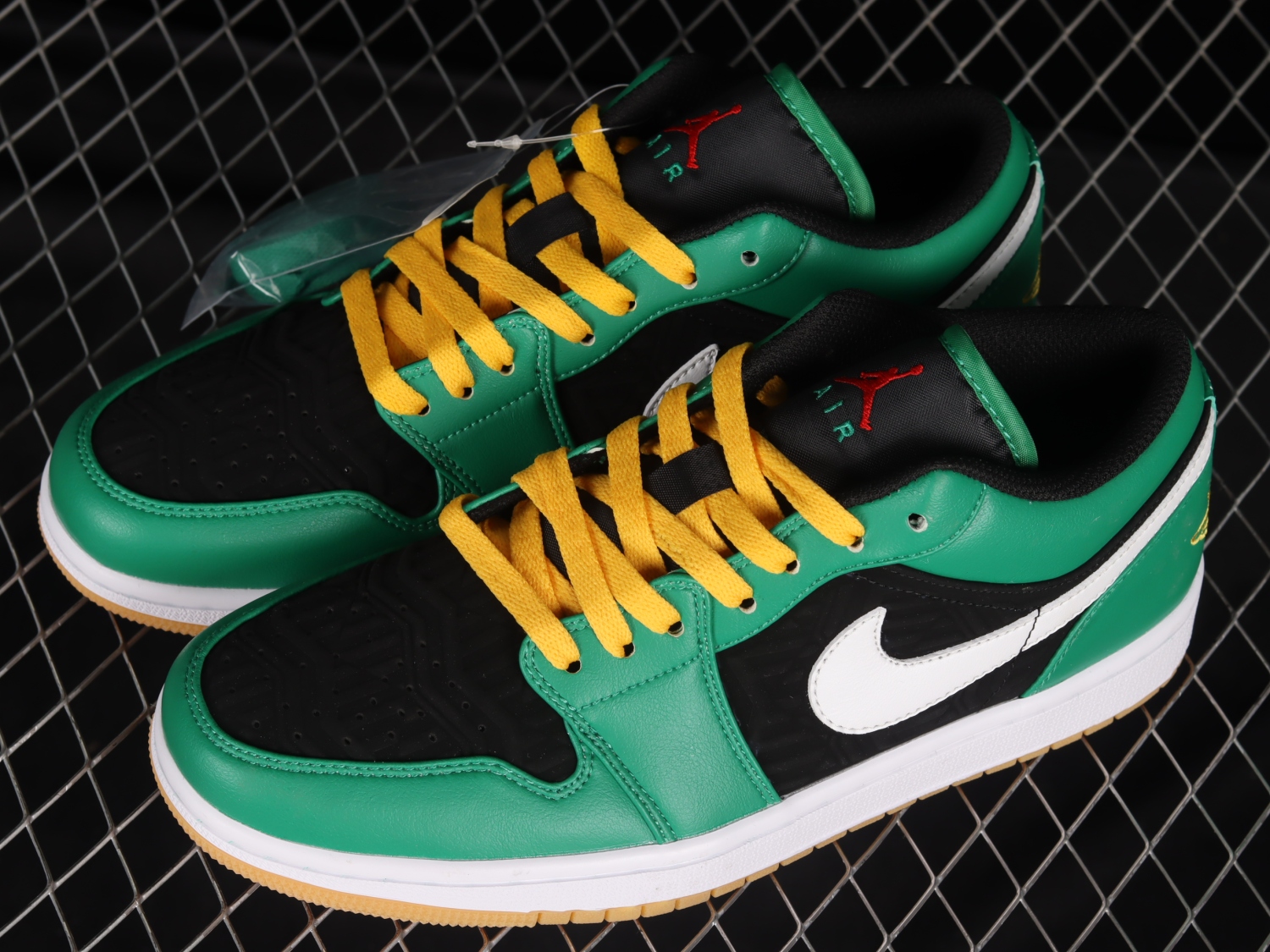 Jordan 1 Low SE Holiday Special (2022) DQ8422-300