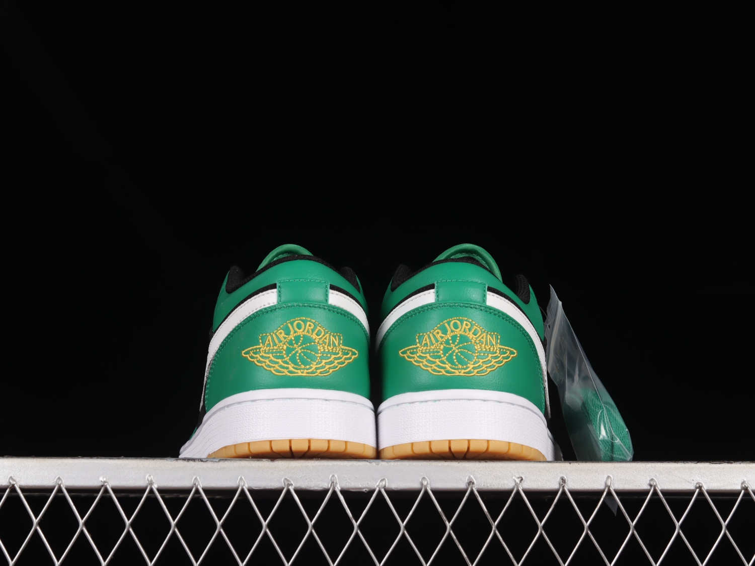 Jordan 1 Low SE Holiday Special (2022) DQ8422-300