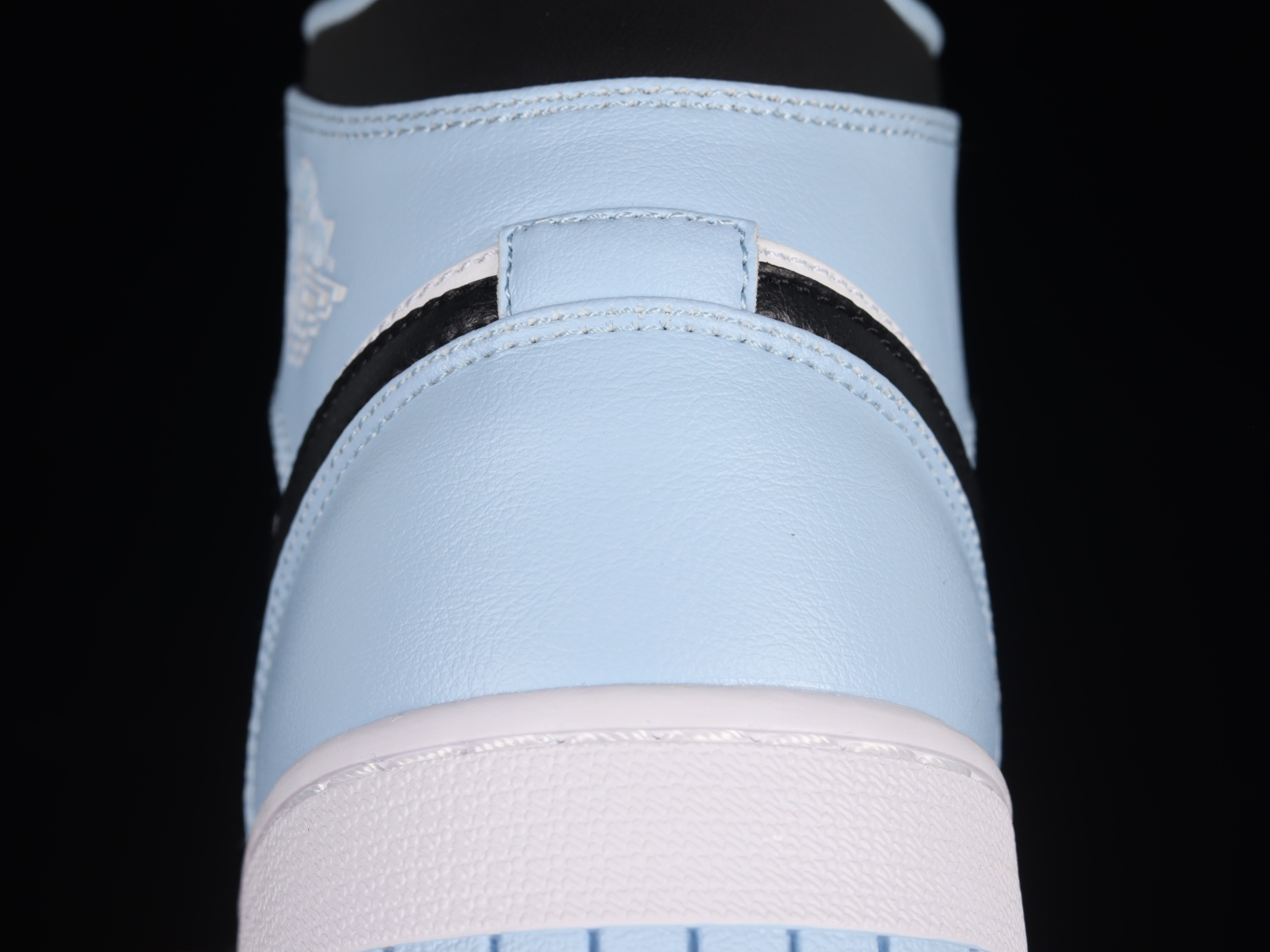 Jordan 1 Mid Ice Blue (GS) 555112-401