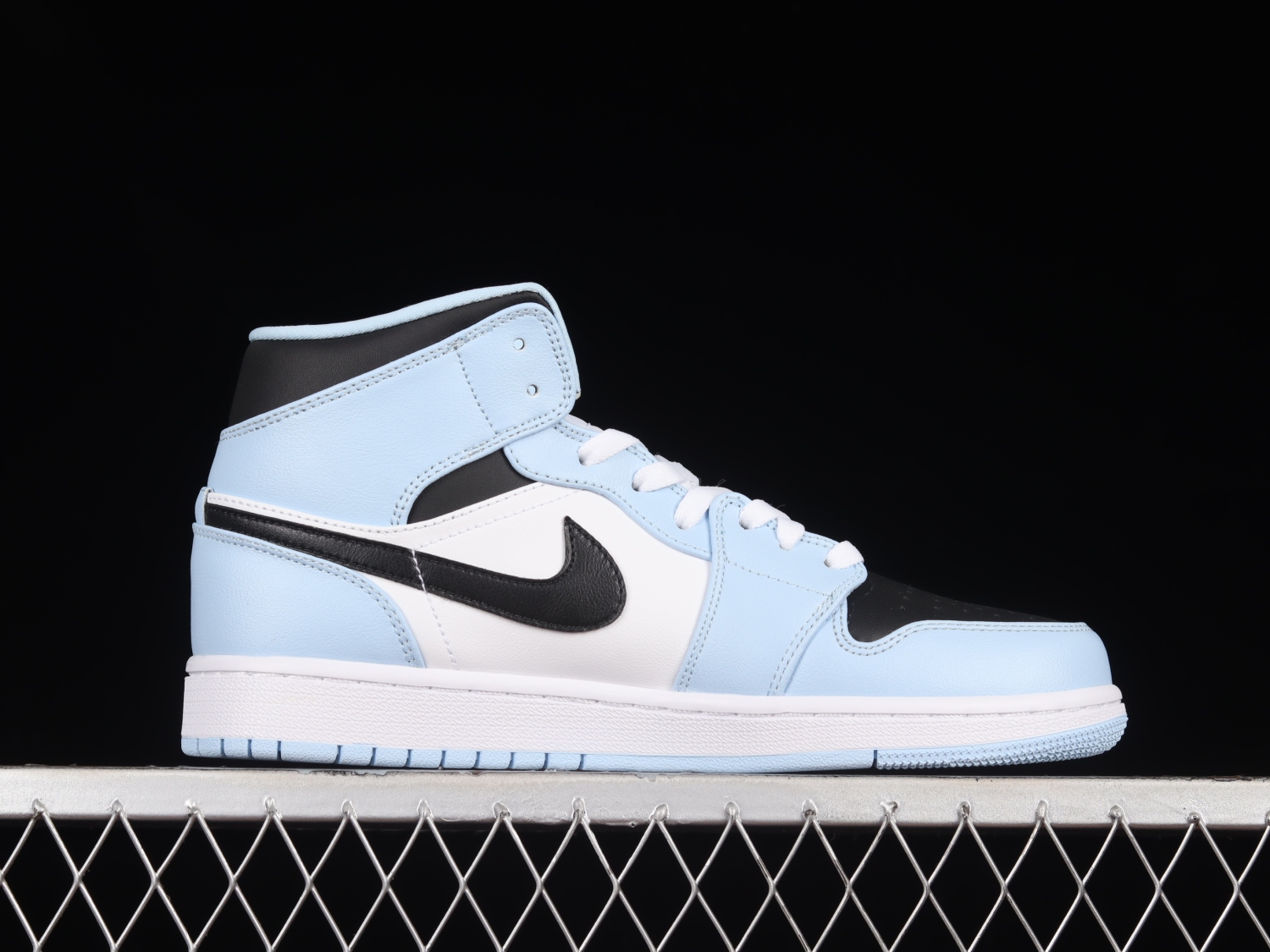 Jordan 1 Mid Ice Blue (GS) 555112-401