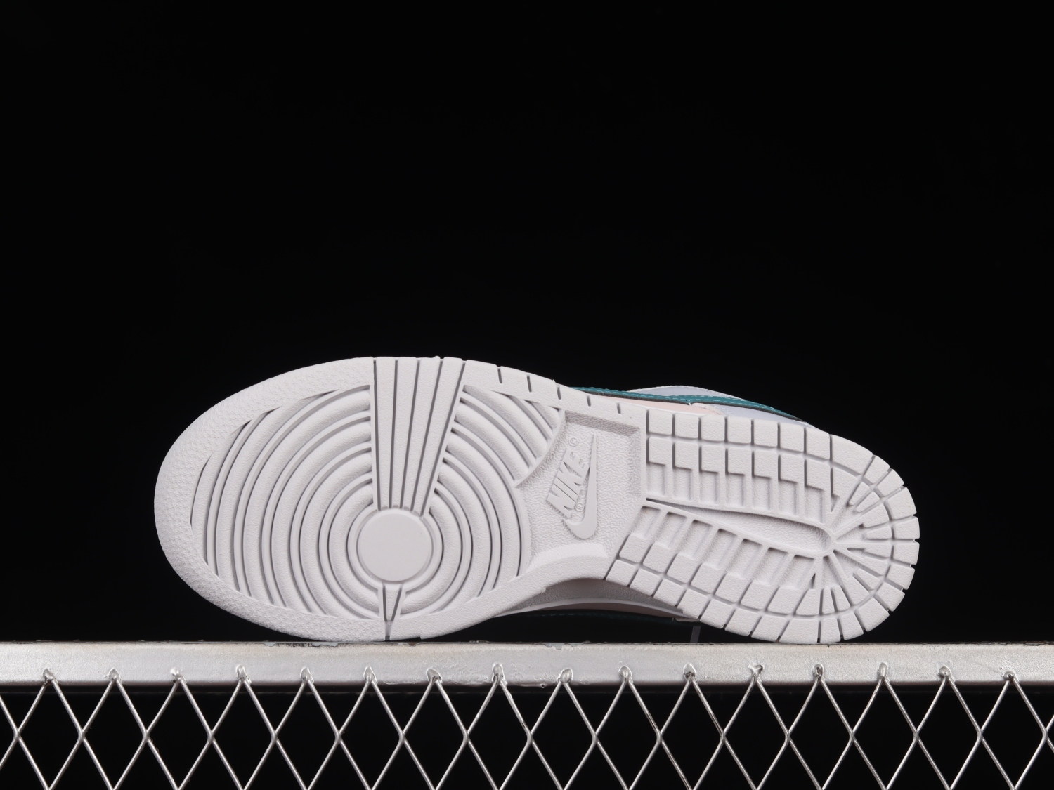 Nike Dunk Low Mineral Teal (GS)  FD1232-002