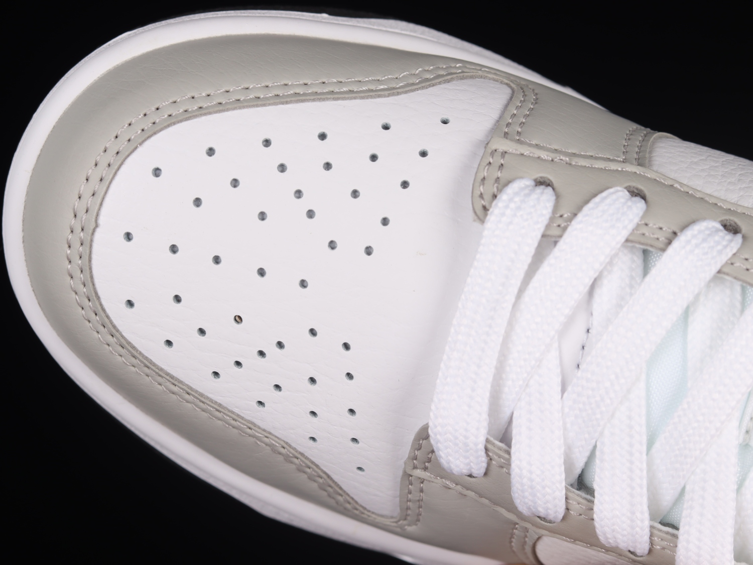 Nike Dunk Low Stencil Swoosh FD0661-100