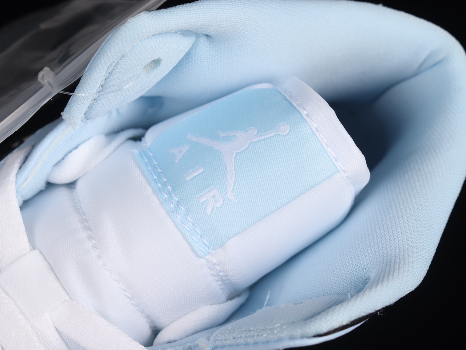 Jordan 1 Mid Ice Blue (GS) 555112-401