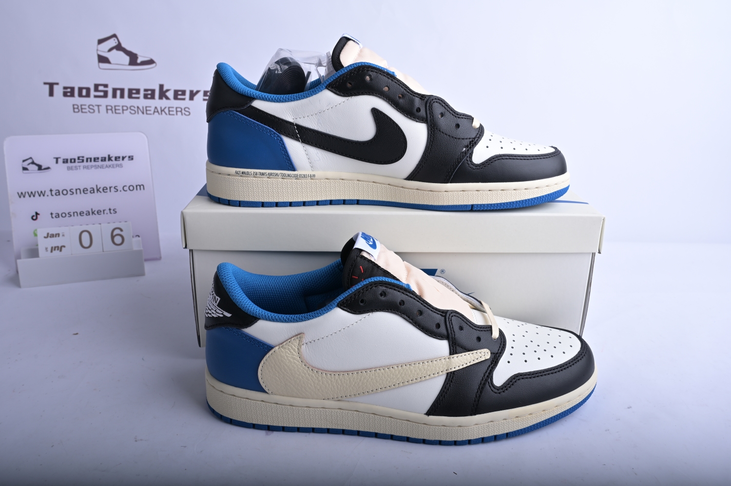 Jordan 1 Low Fragment x Travis Scott DM7866-140