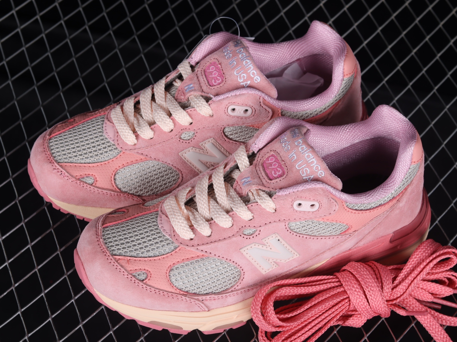 New Bal*nce 993 Joe Freshgoods Performance Art Powder Pink (W) WR993JH1