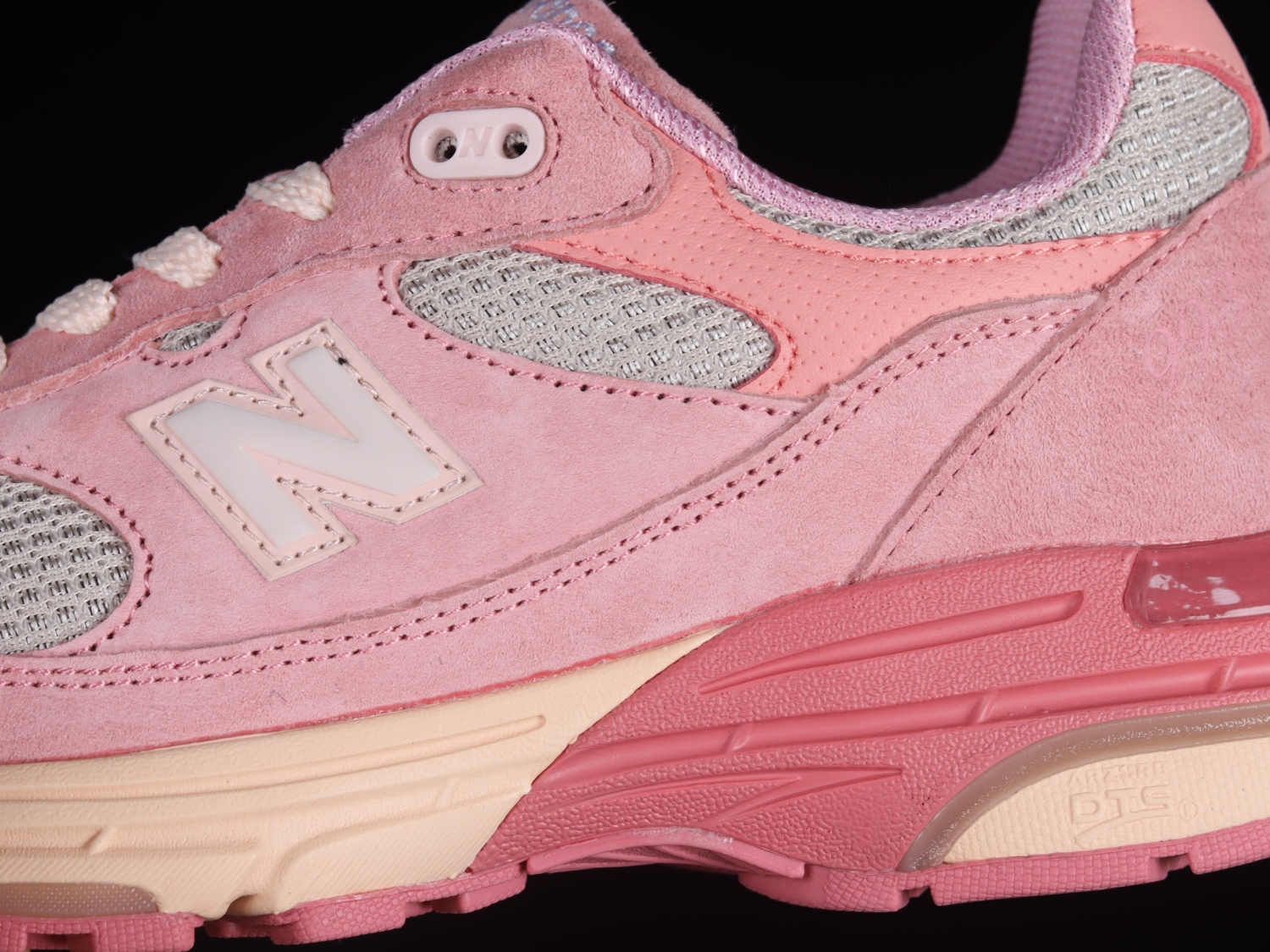New Bal*nce 993 Joe Freshgoods Performance Art Powder Pink (W) WR993JH1