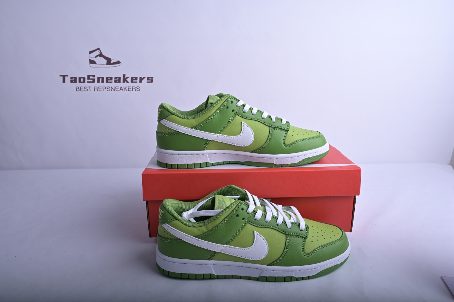 Nike Dunk Low Chlorophyll  DJ6188-300