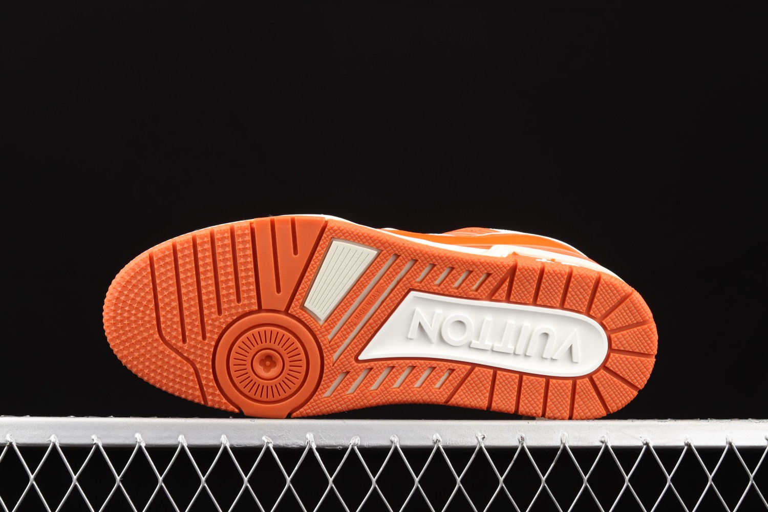 Lo**s Vu**ton LV Trainer Orange 400N ORANGE White