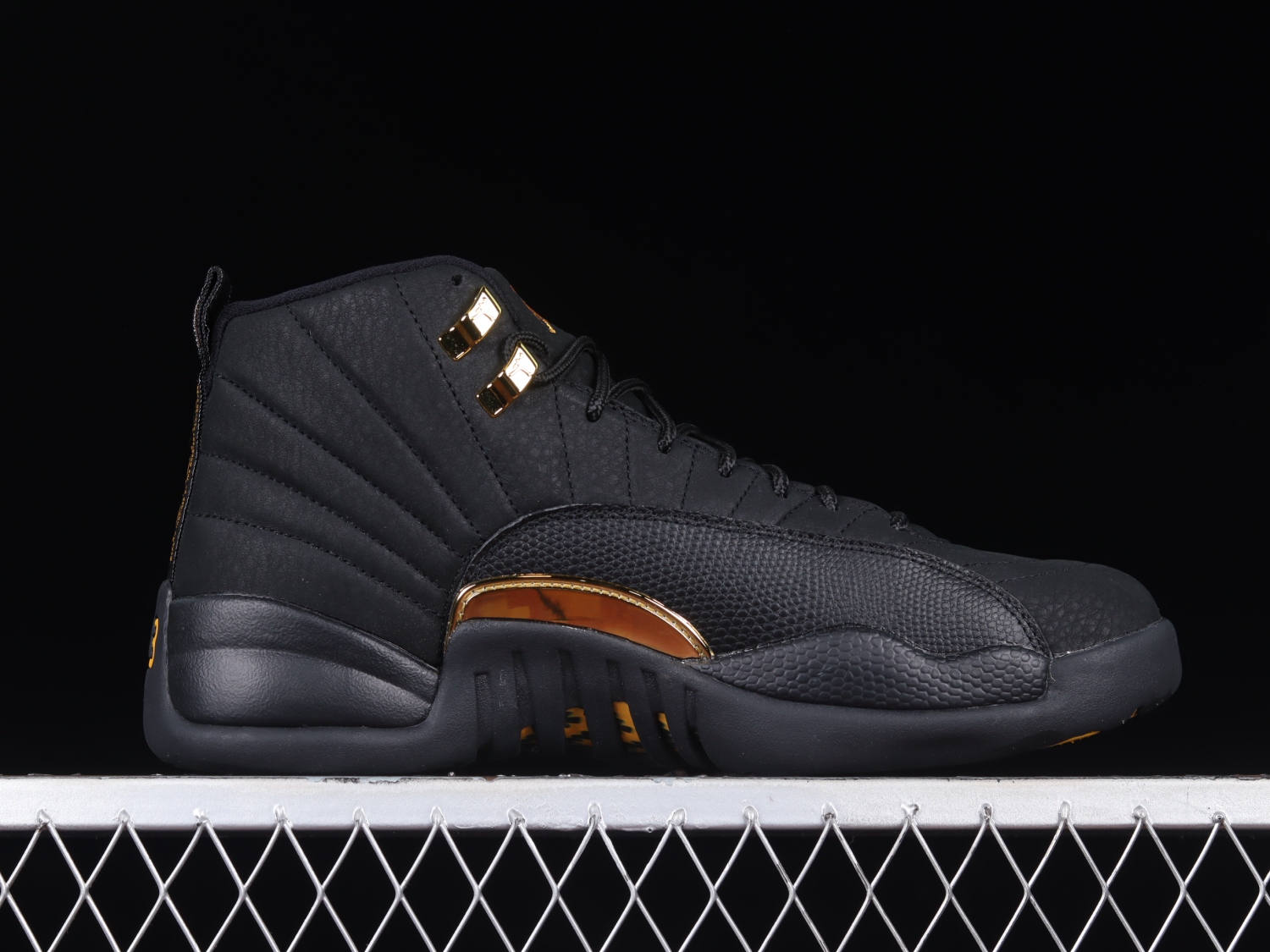 Jordan 12 Retro Black Taxi CT8013-071