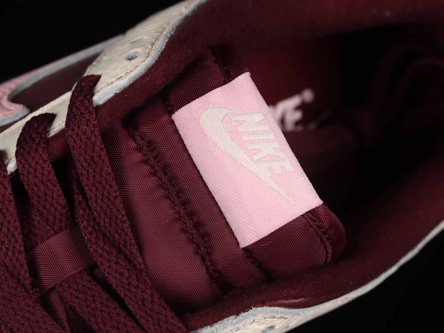 Nike Dunk Low Retro PRM Valentine