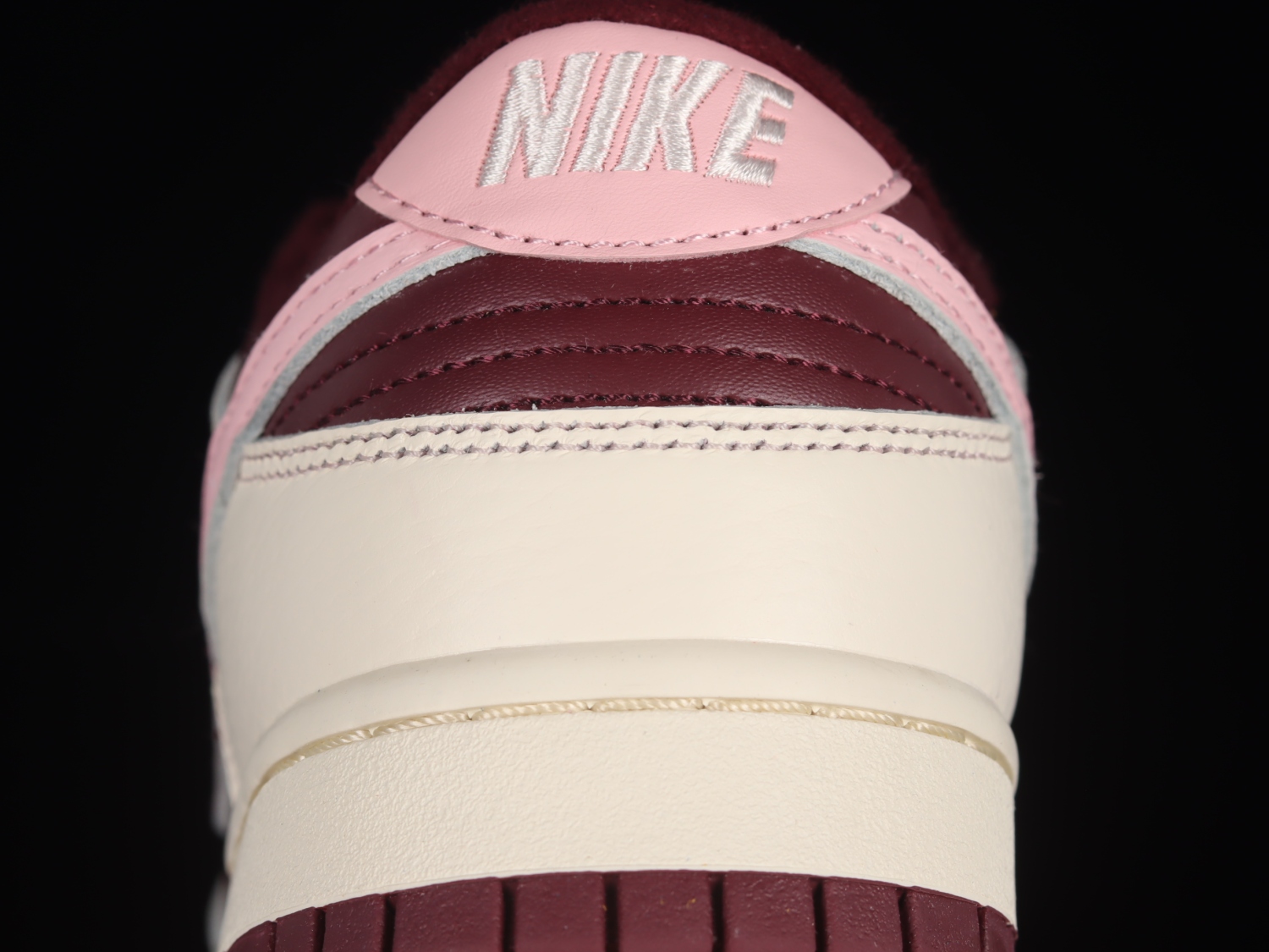 Nike Dunk Low Retro PRM Valentine