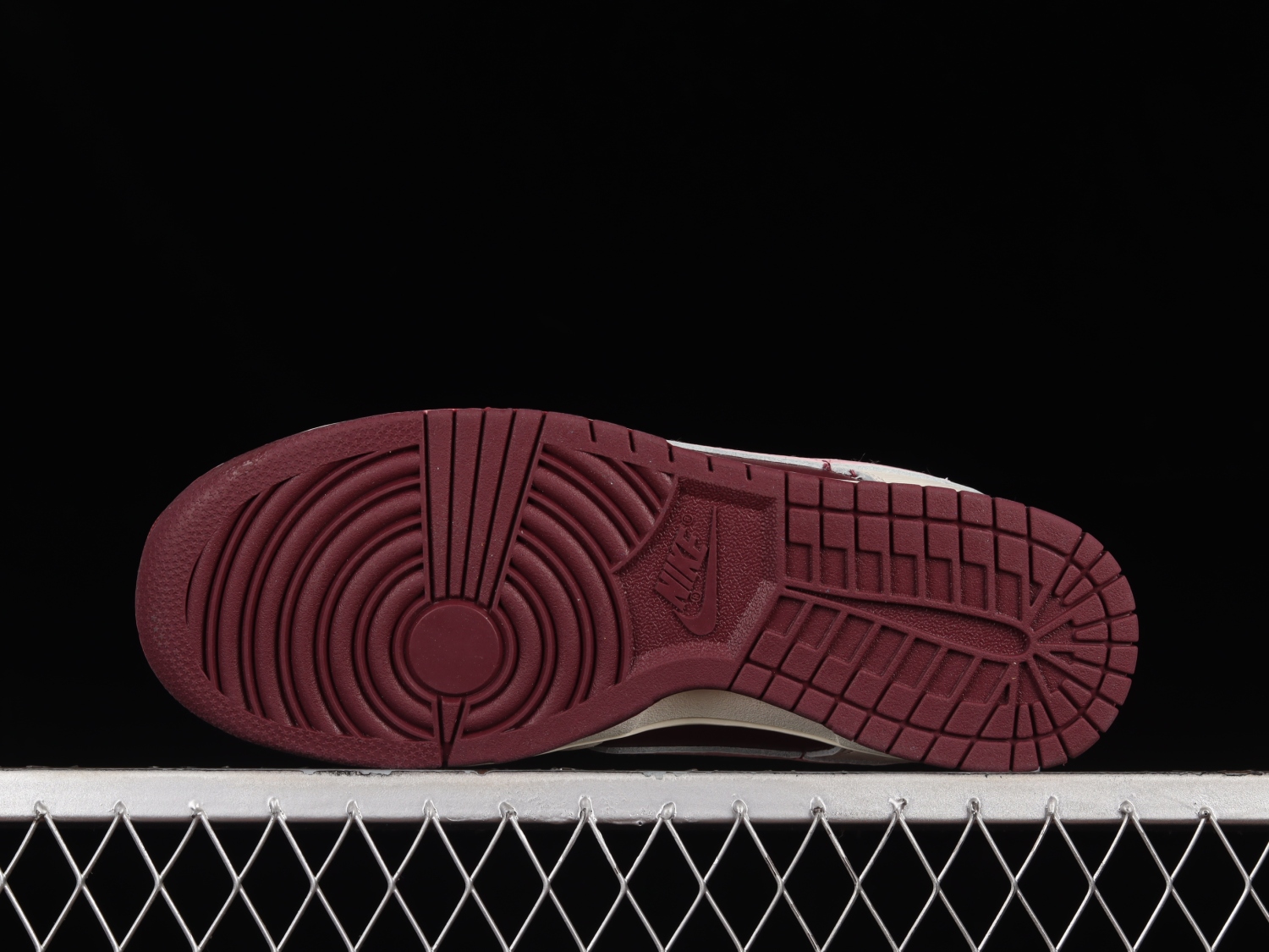 Nike Dunk Low Retro PRM Valentine