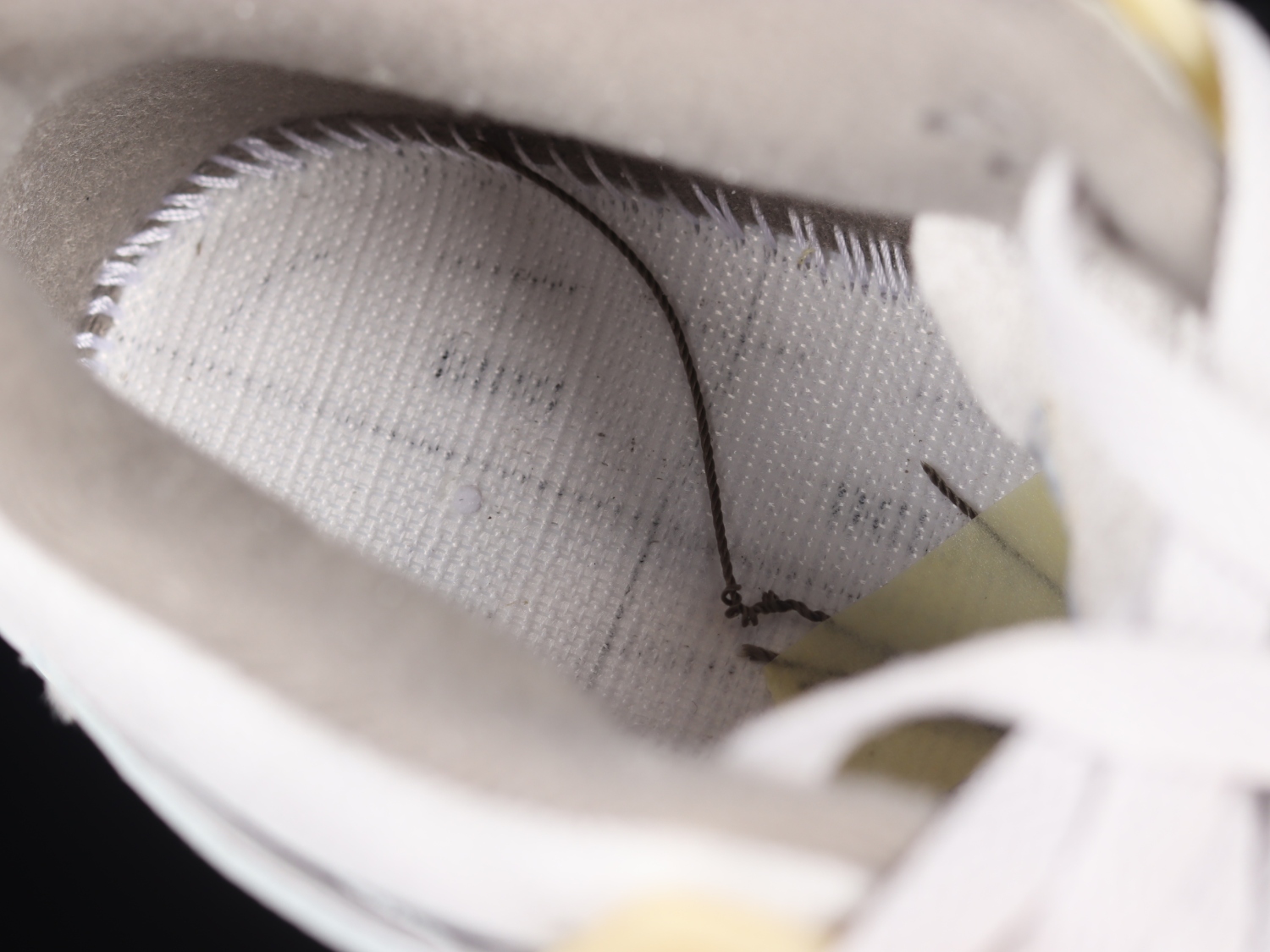 Jordan 4 Retro SE Craft Photon Dust DV3742-021