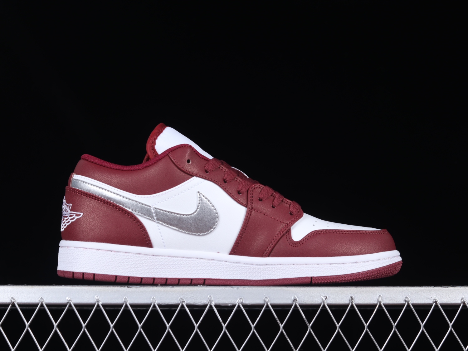Jordan 1 Low White Bordeaux 553558-615