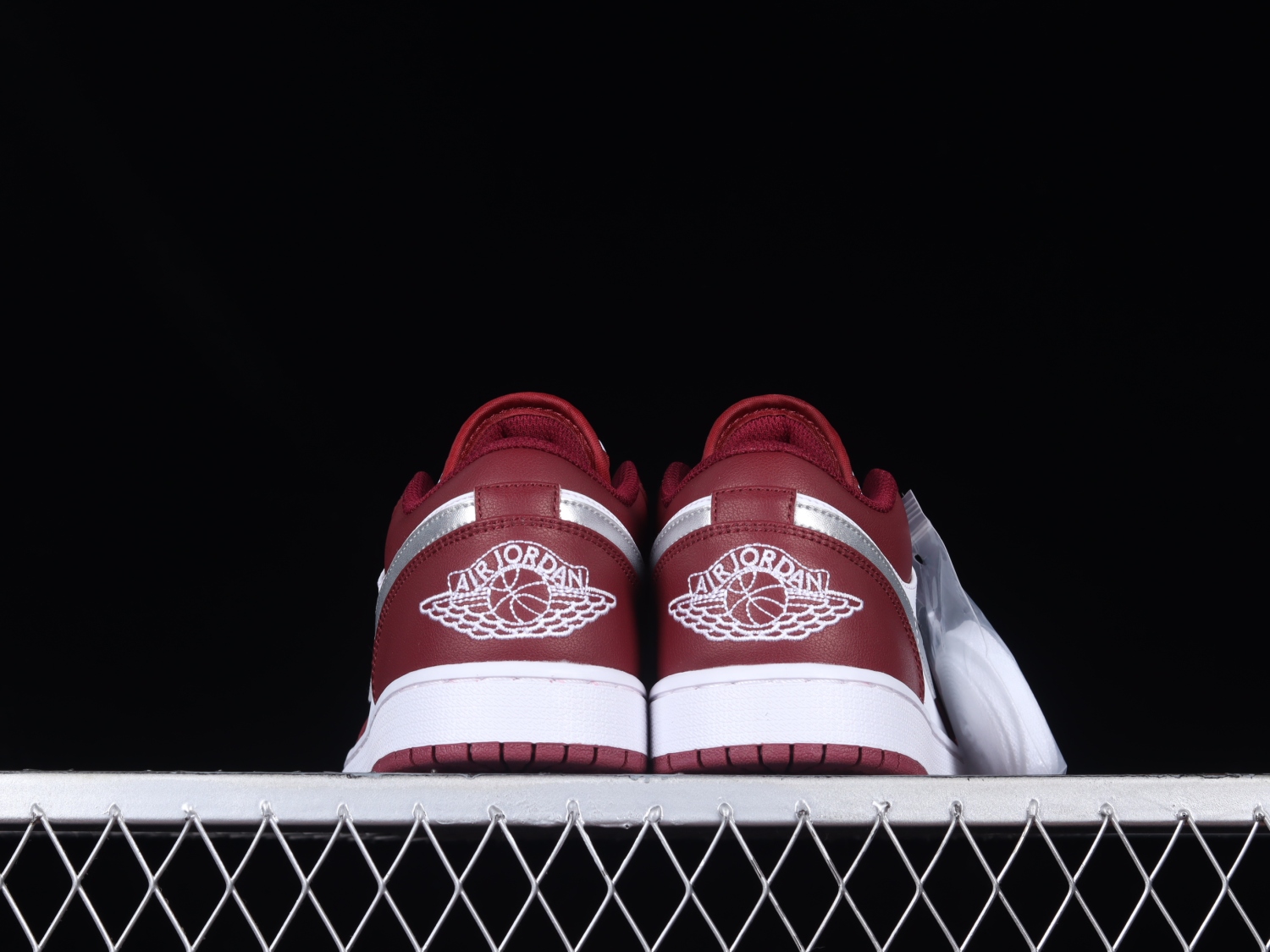 Jordan 1 Low White Bordeaux 553558-615