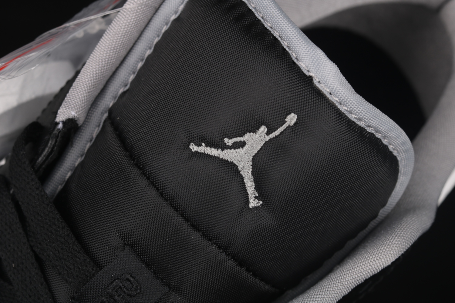 Jordan 1 Low Black White Grey 553558-040