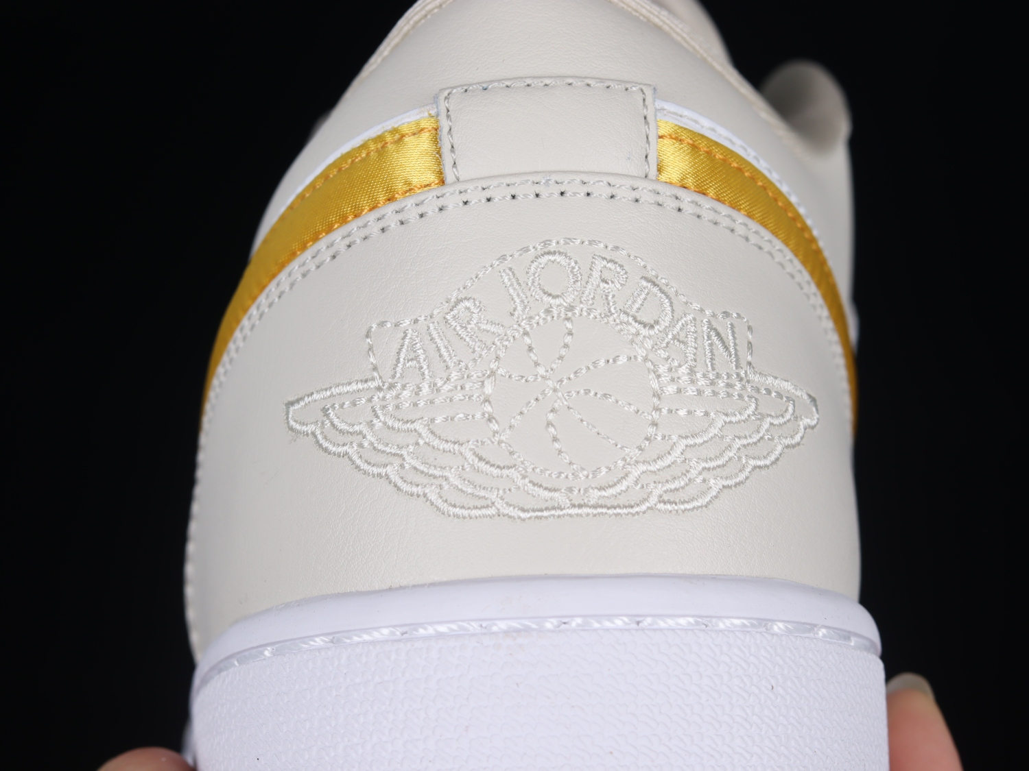 Jordan 1 Low Palm Tree CK3022-107