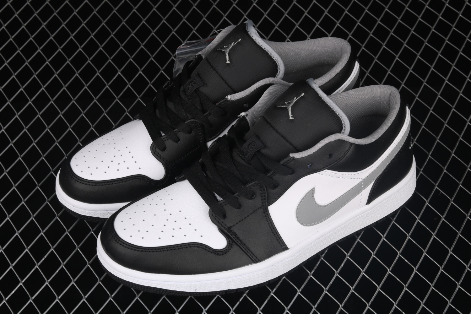 Jordan 1 Low Black White Grey 553558-040