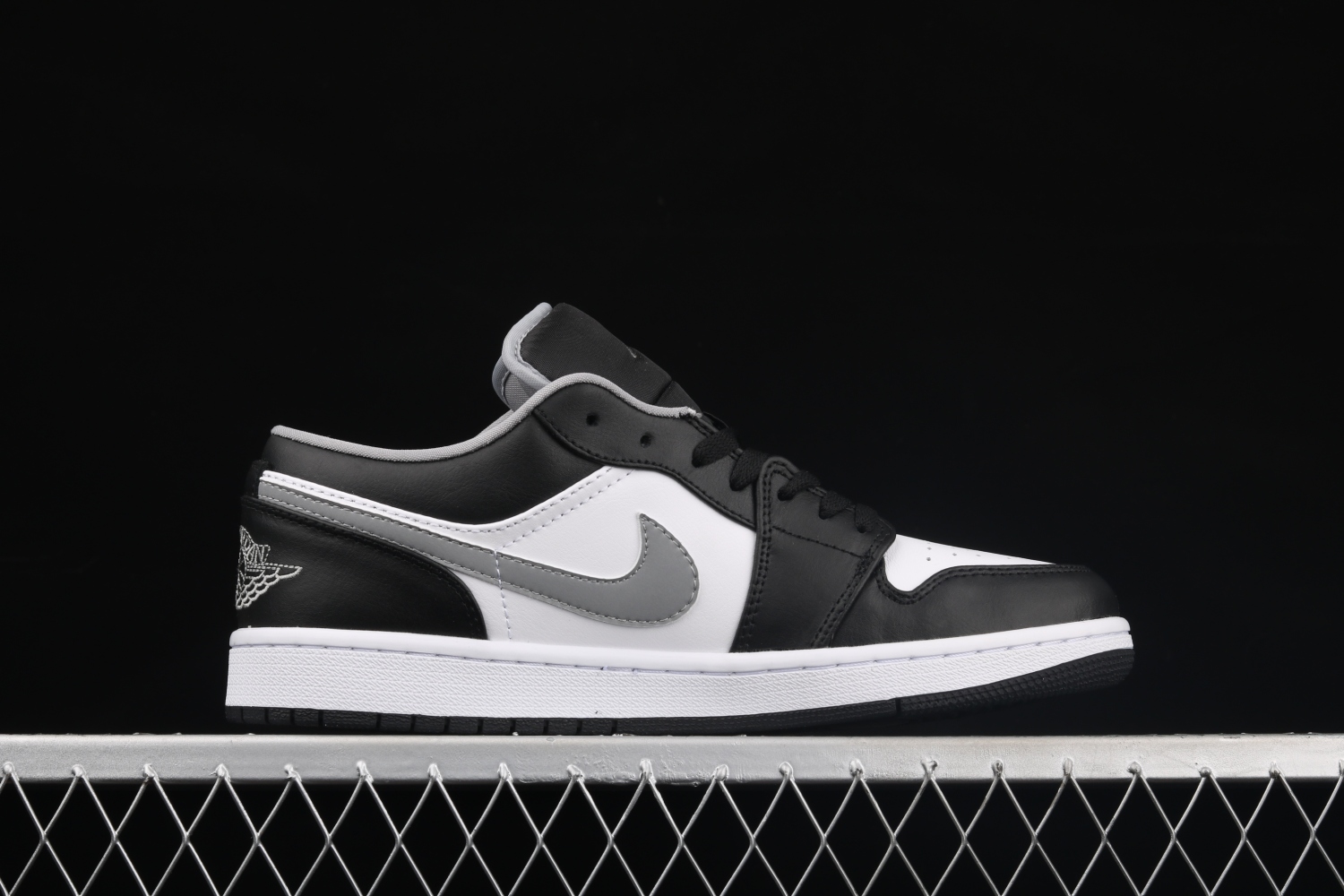 Jordan 1 Low Black White Grey 553558-040