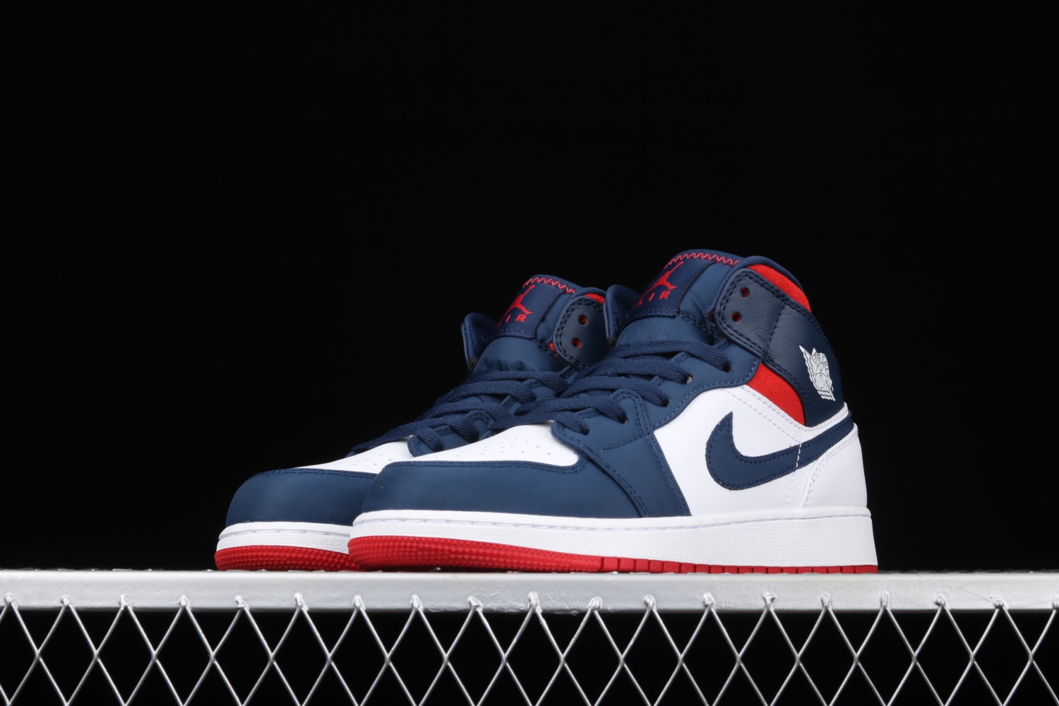 Jordan 1 Mid SE USA (GS) BQ6931-104