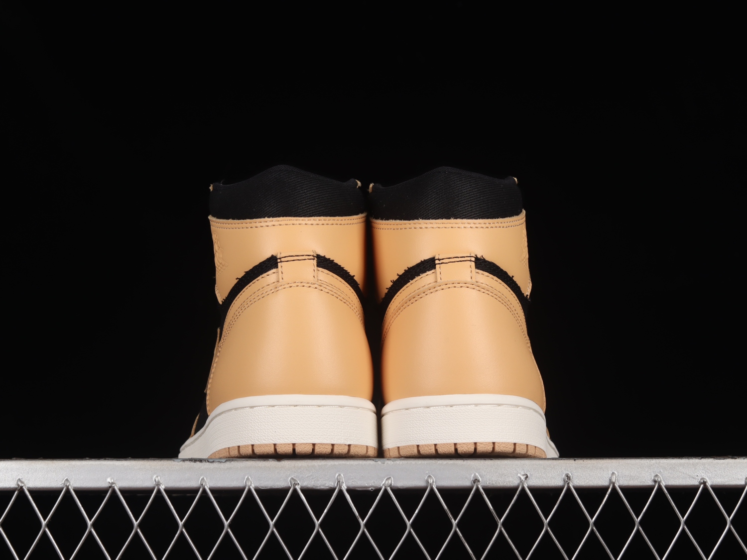 Jordan 1 Retro High OG Heirloom 555088-202