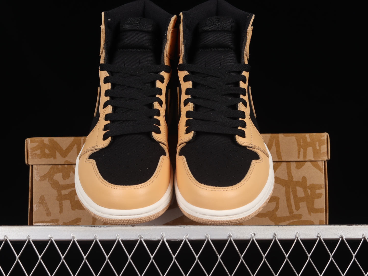 Jordan 1 Retro High OG Heirloom 555088-202