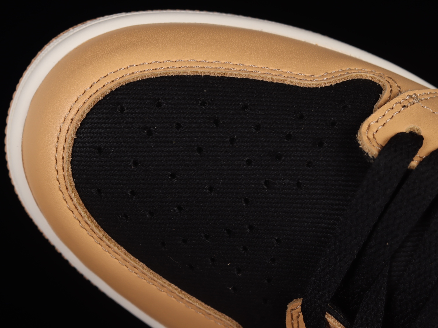Jordan 1 Retro High OG Heirloom 555088-202