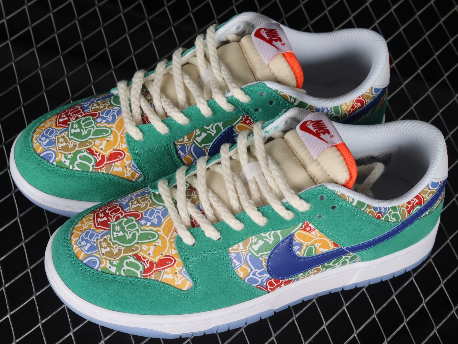 Nike Dunk Low Foam Finger DZ5184-300