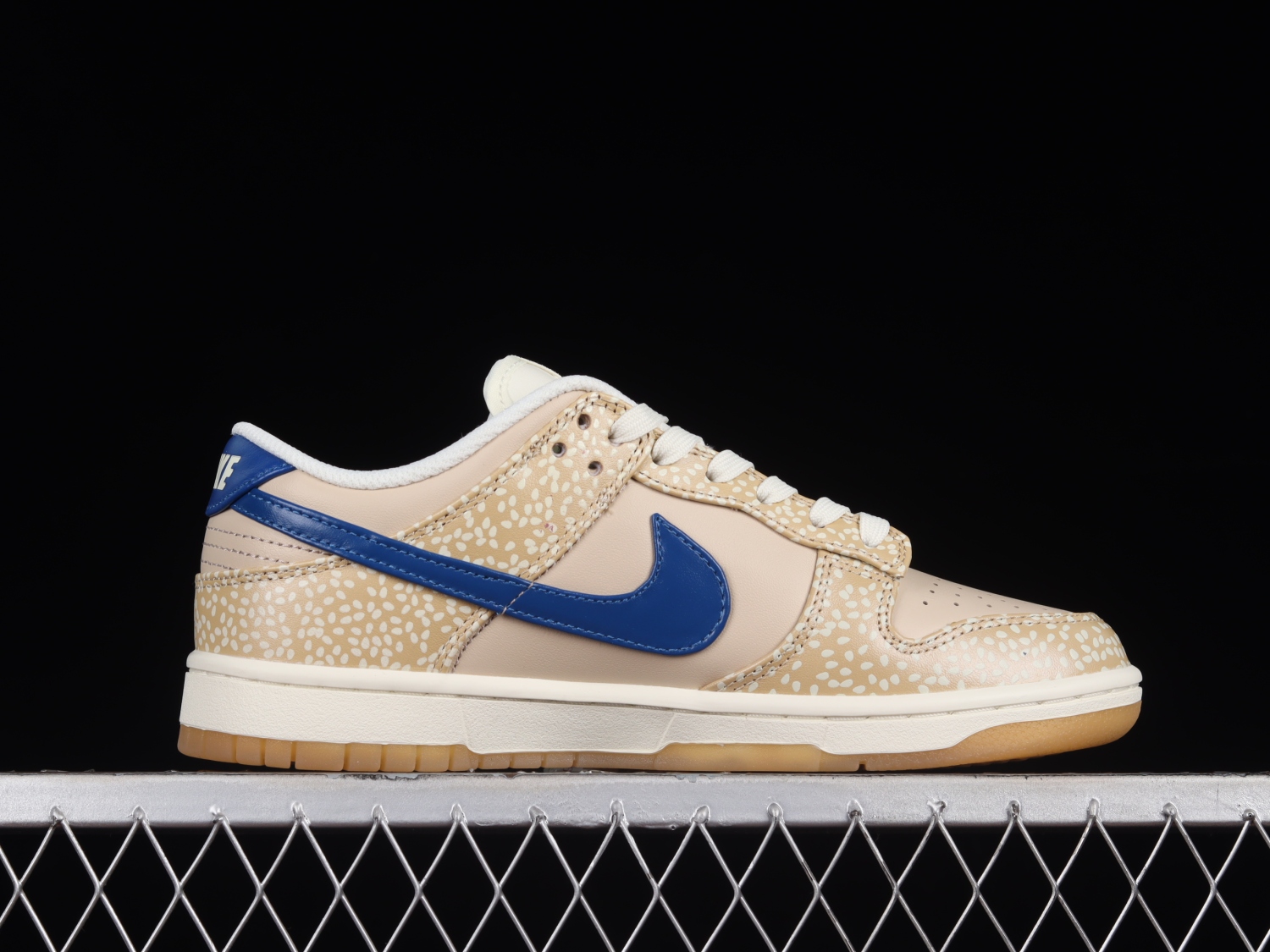 Nike Dunk Low Montreal Bagel Sesame DZ4853-200
