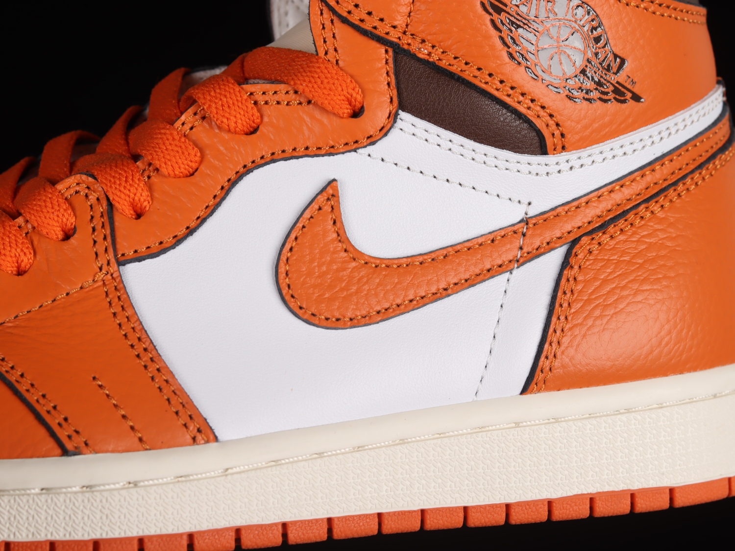 Jordan 1 Retro High OG Starfish (W) DO9369-101