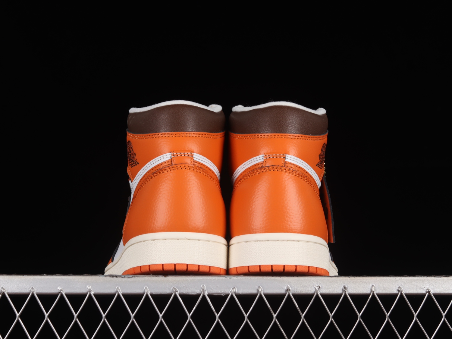 Jordan 1 Retro High OG Starfish (W) DO9369-101