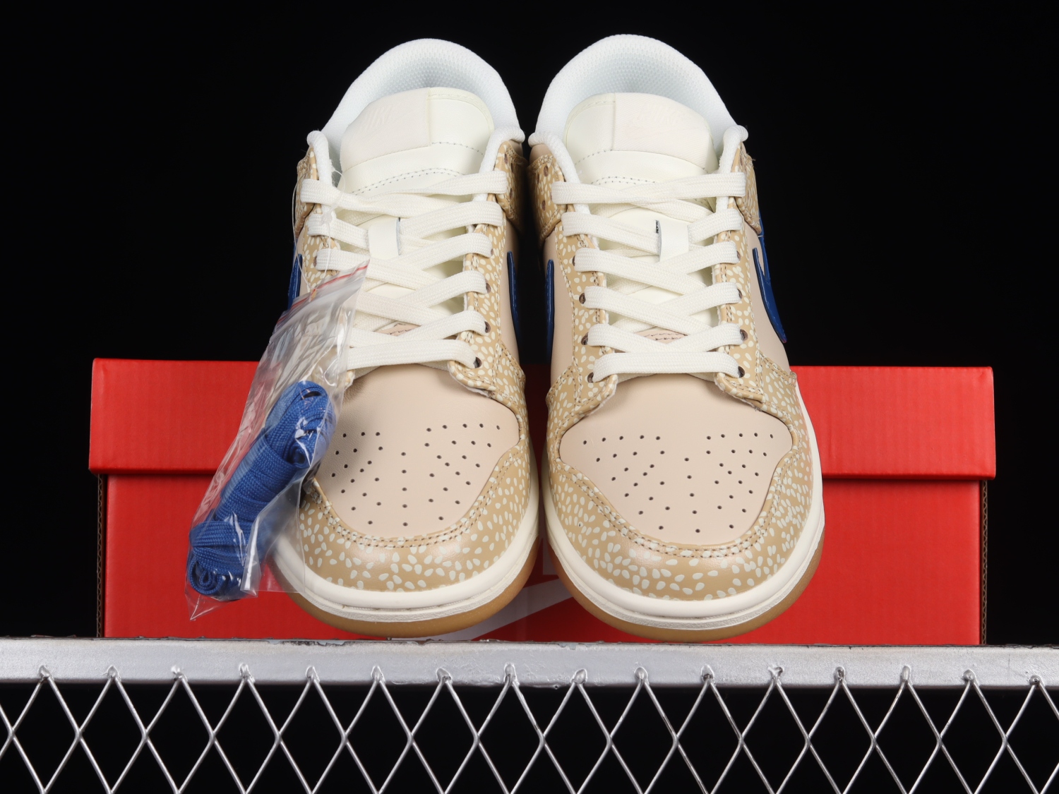 Nike Dunk Low Montreal Bagel Sesame DZ4853-200