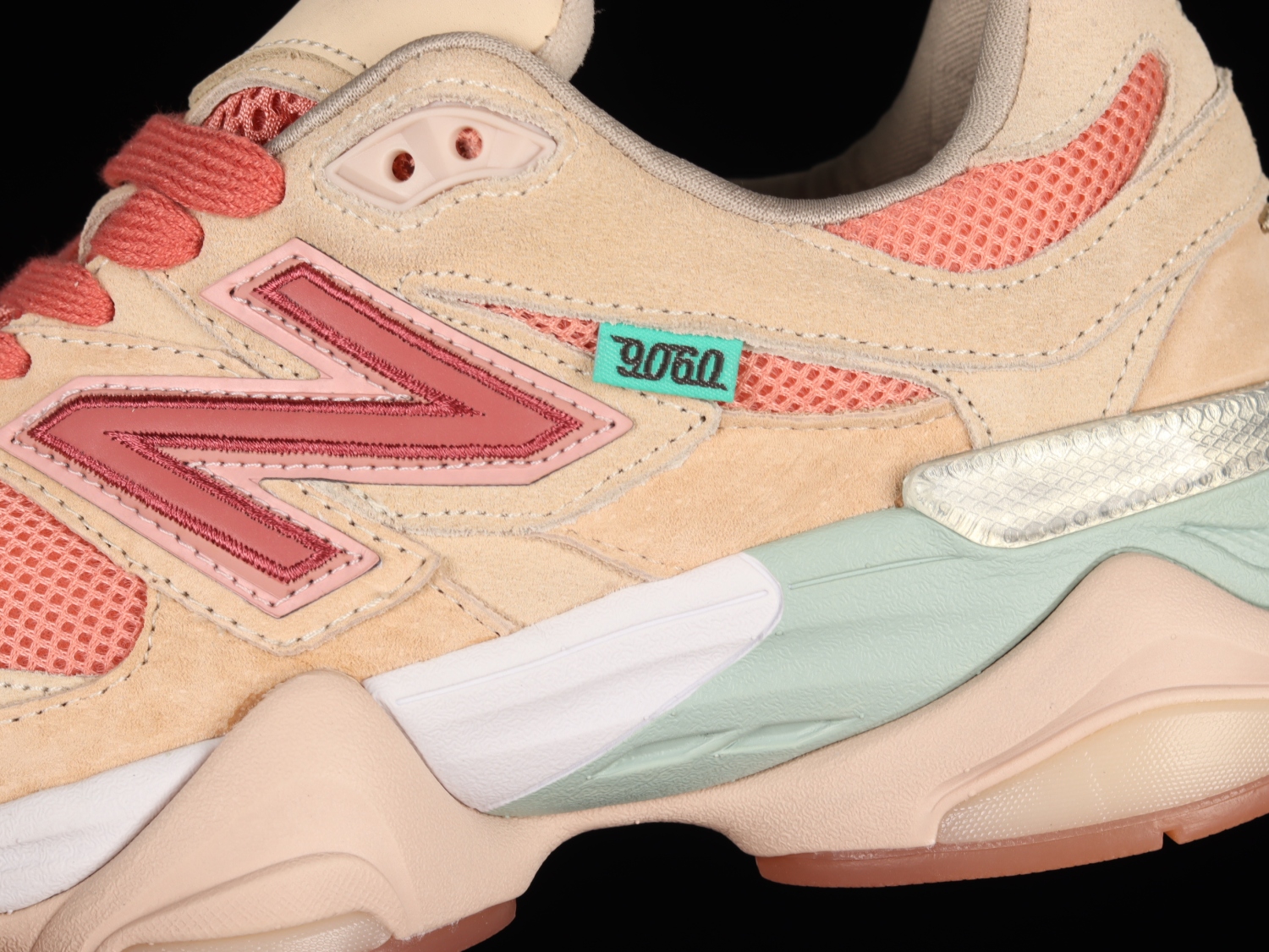 New Bal*nce 9060 Joe Freshgoods Inside Voices Penny Cookie Pink U9060JF1