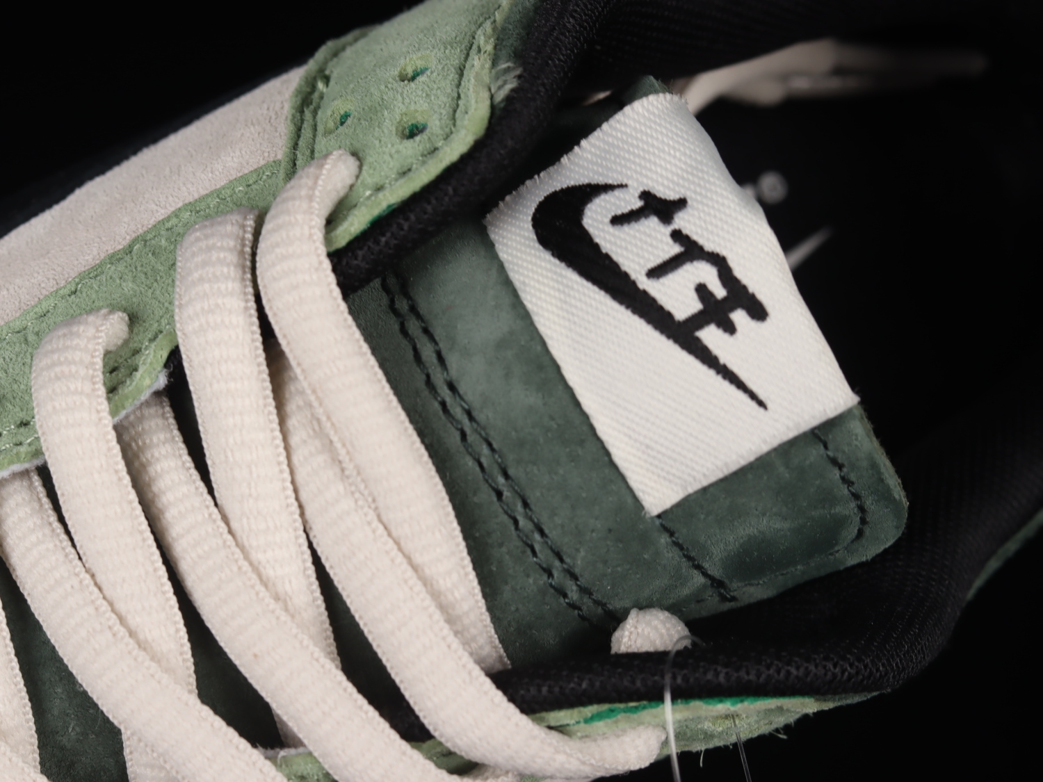 Nike SB Dunk Low Playstatlon Green White Black CU1726-777