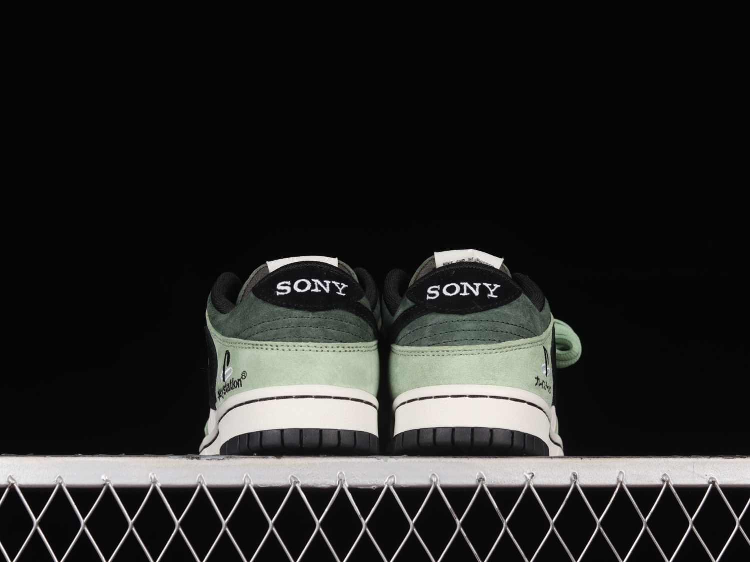 Nike SB Dunk Low Playstatlon Green White Black CU1726-777