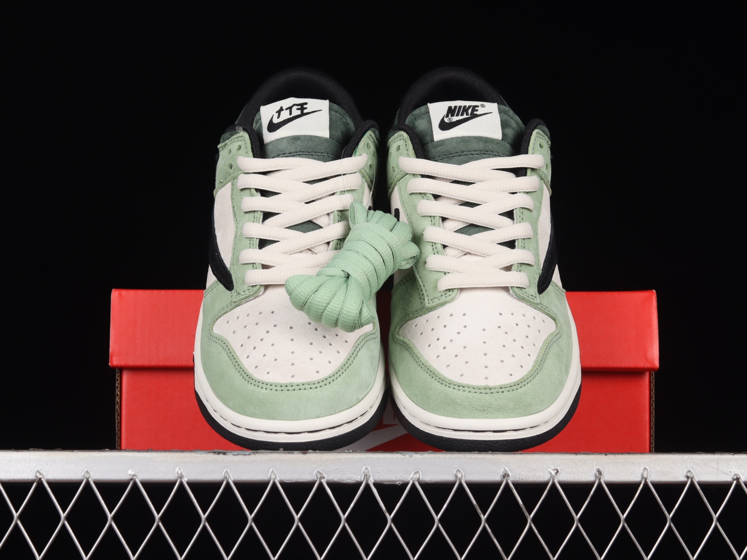 Nike SB Dunk Low Playstatlon Green White Black CU1726-777