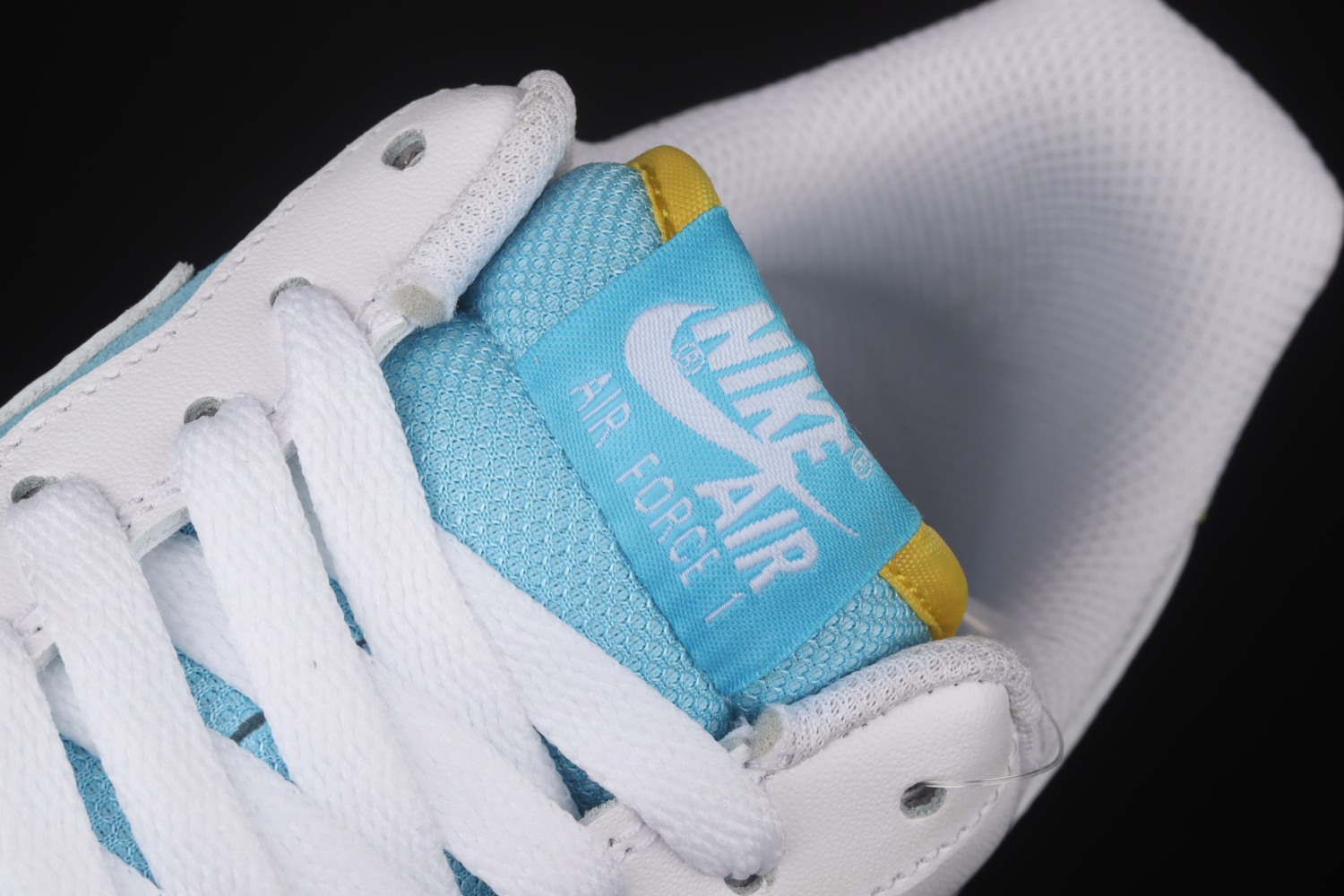 Nike Air Force 1 07 Low White Light Blue AA7687-400