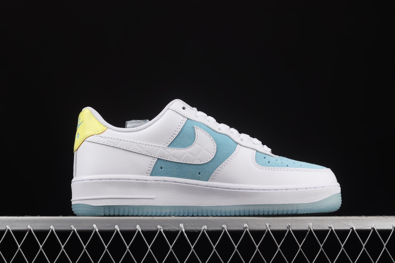 Nike Air Force 1 07 Low White Light Blue AA7687-400