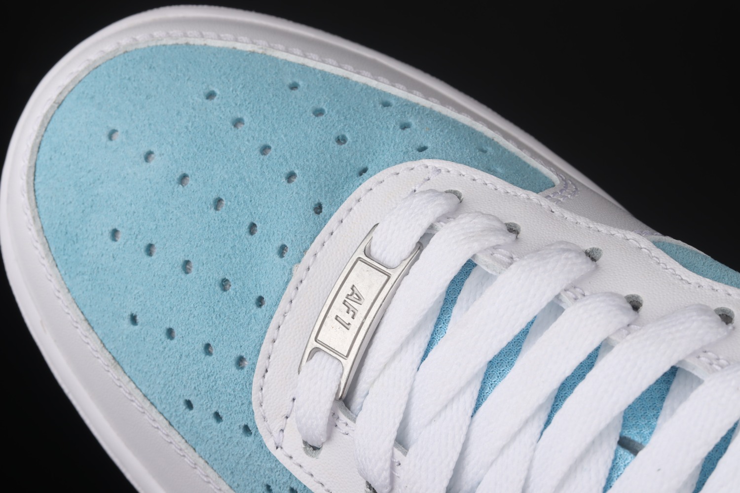 Nike Air Force 1 07 Low White Light Blue AA7687-400