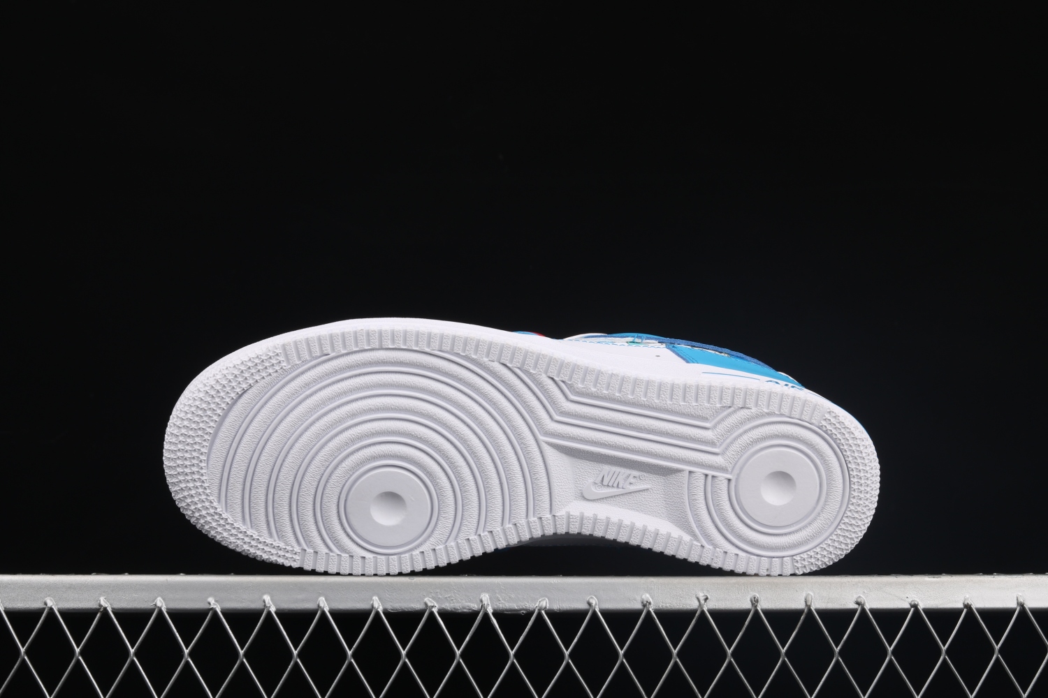 Nike Air Force 1 07 Low x Doraemon Blue White Red BQ8988-106