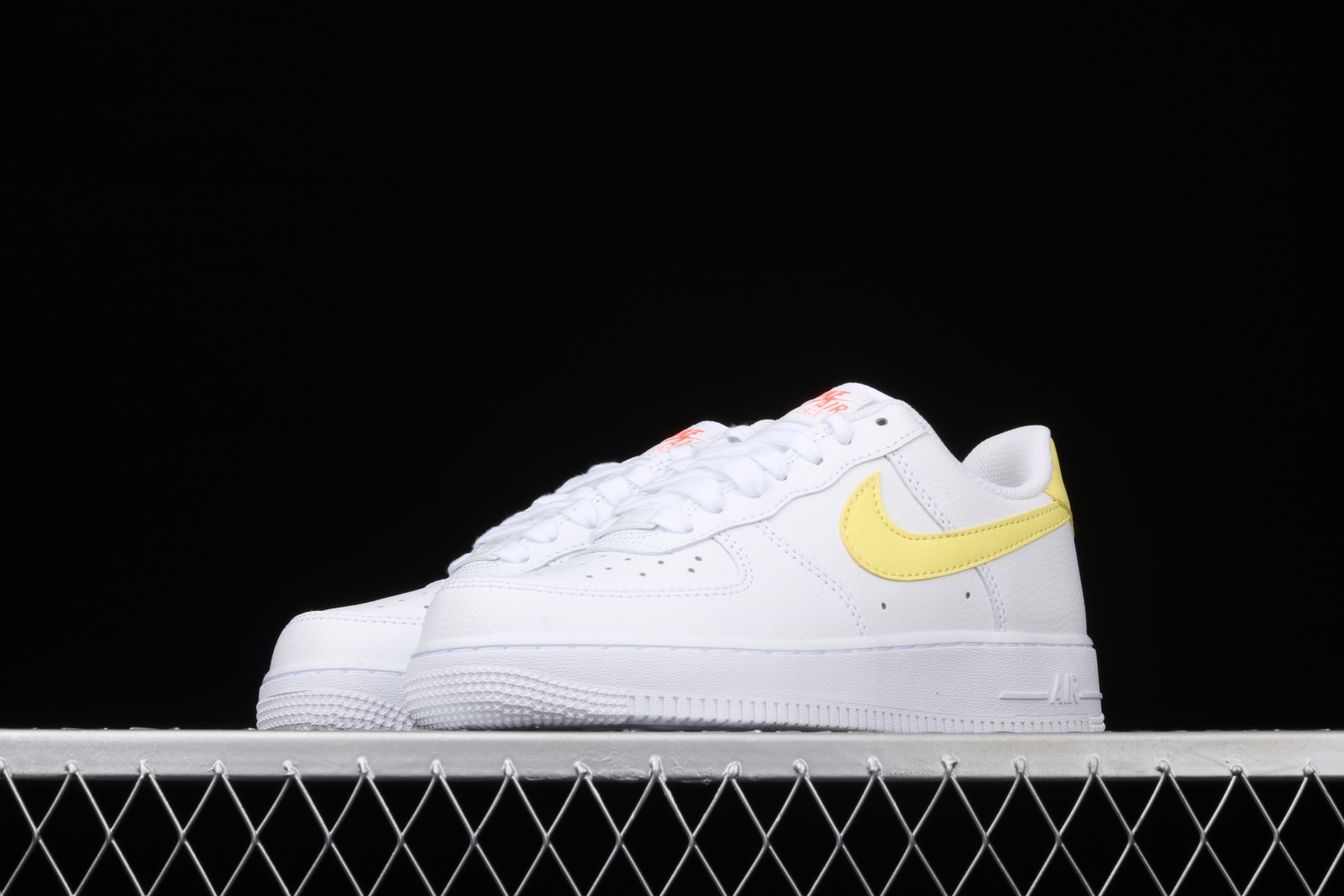 Nike Air Force 1 Low 