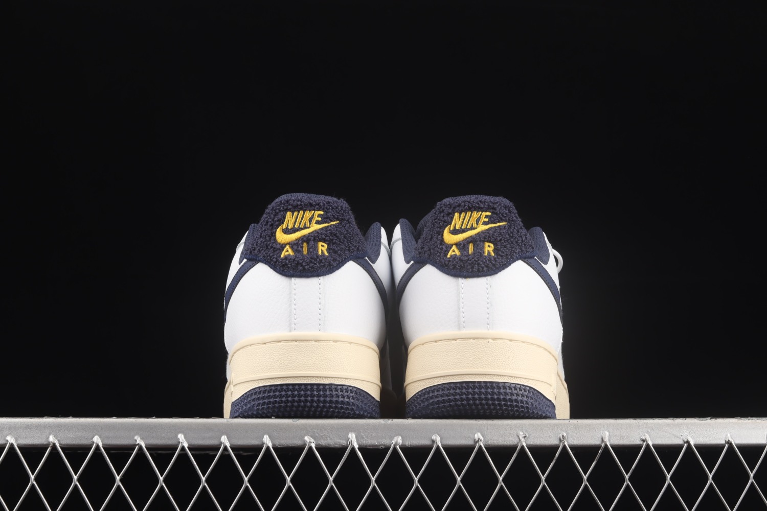 Nike Air Force 1 Low 