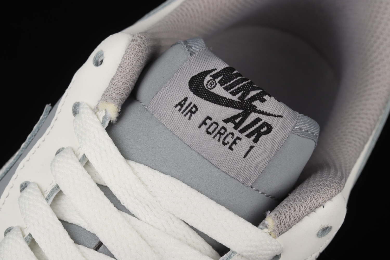 Nike Air Force 1 07 White Wolf Grey BV6088-301