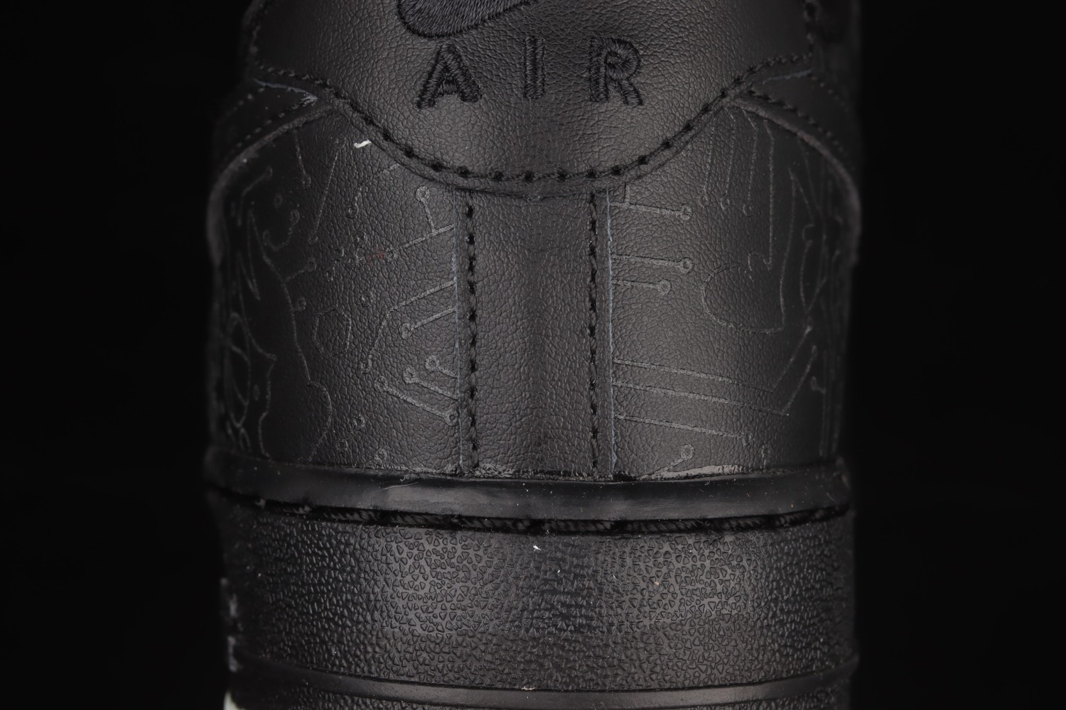 Nike Air Force 1 Low Computer Chip Space Jam DH5354-001