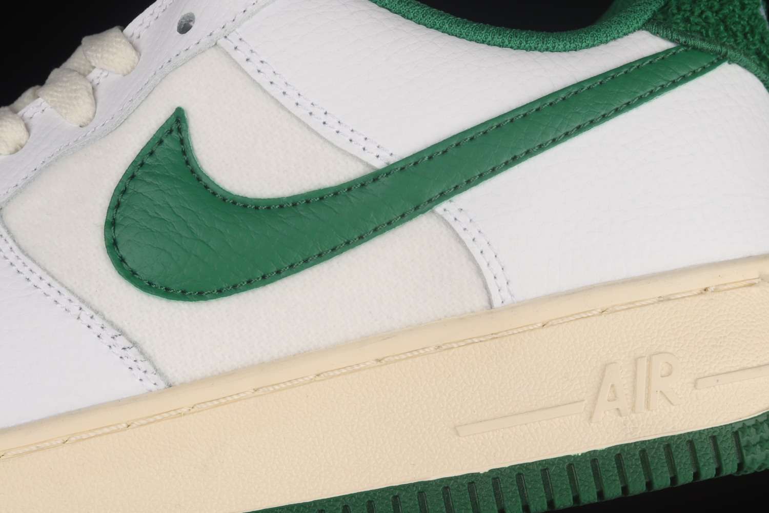 Nike Air Force 1 Low