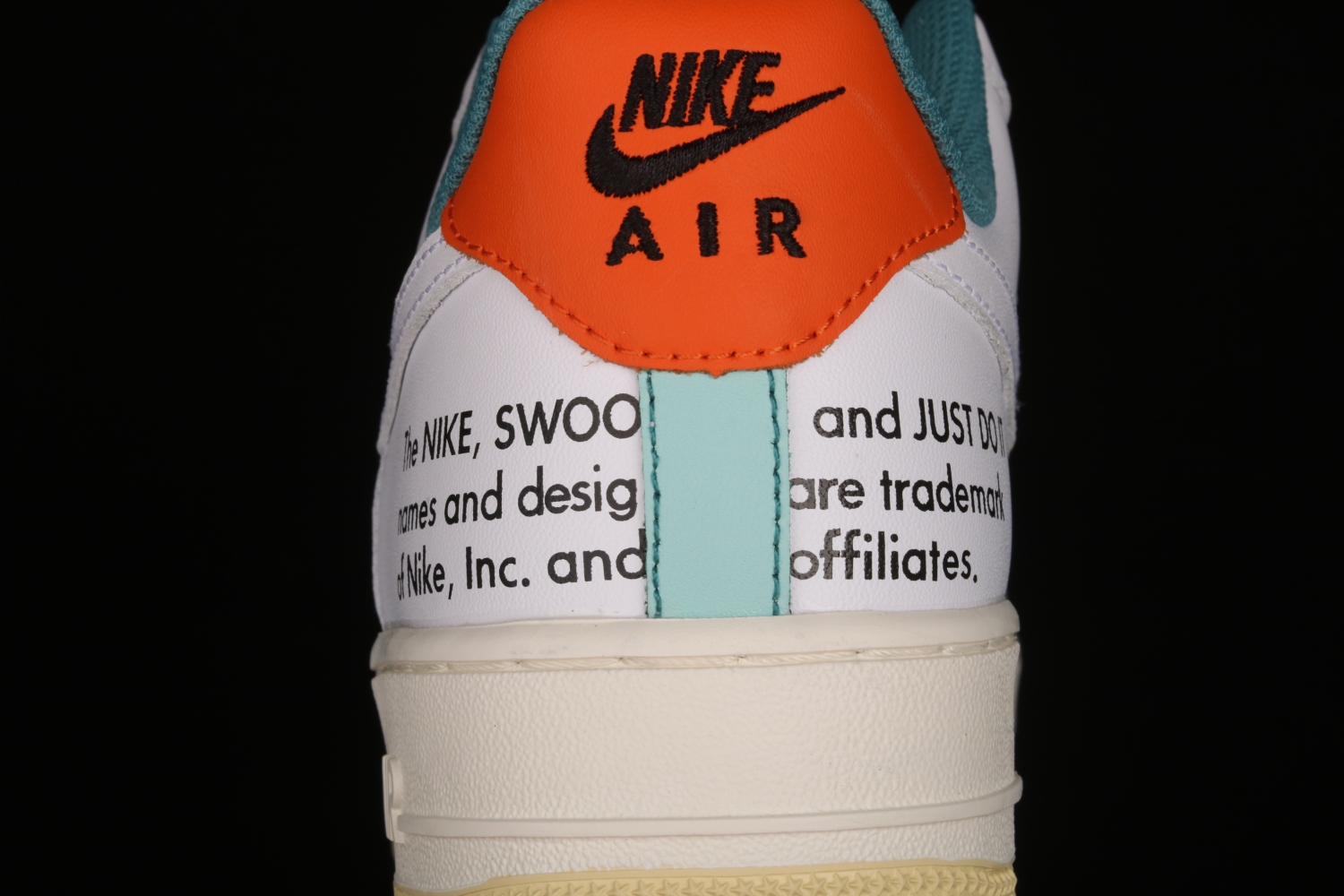 Nike Air Force 1 Low 