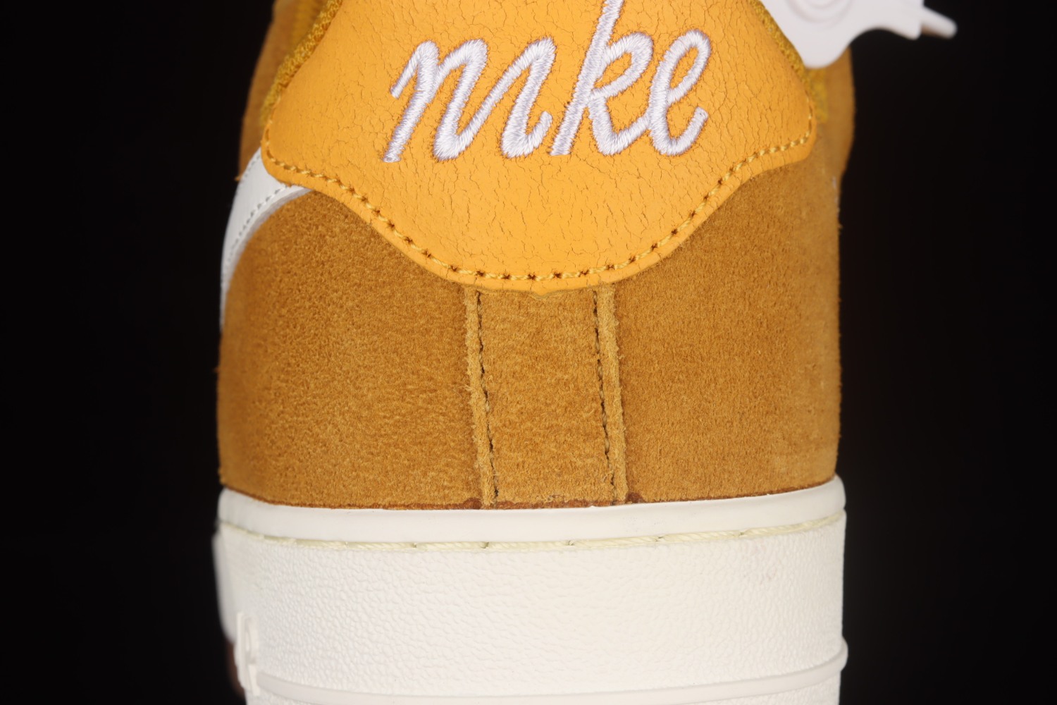 Nike Air Force 1 Low 