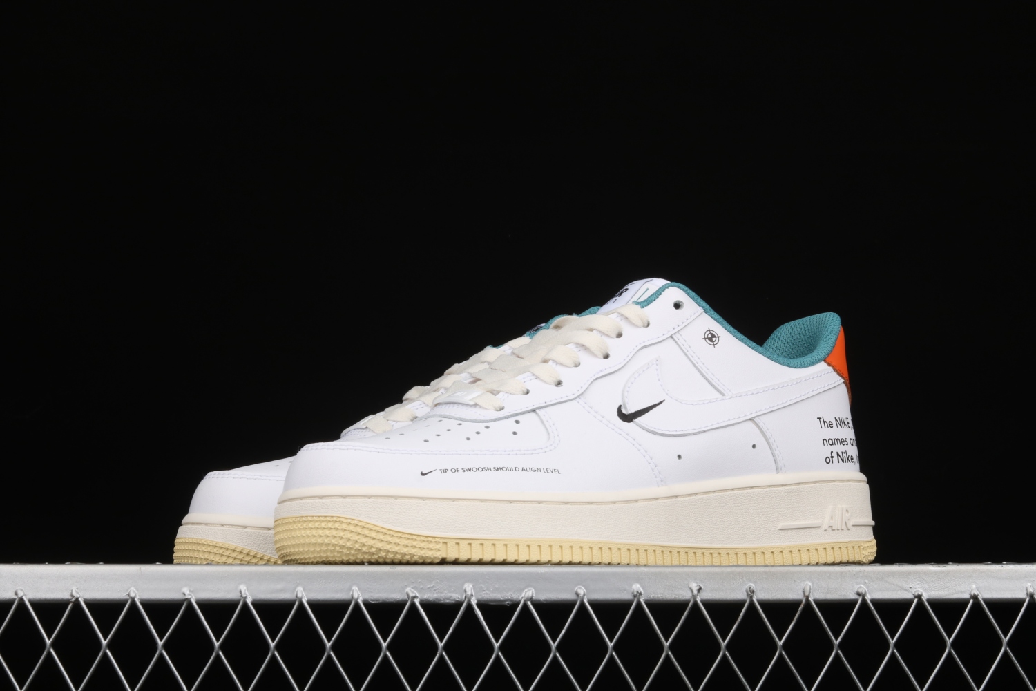 Nike Air Force 1 Low 