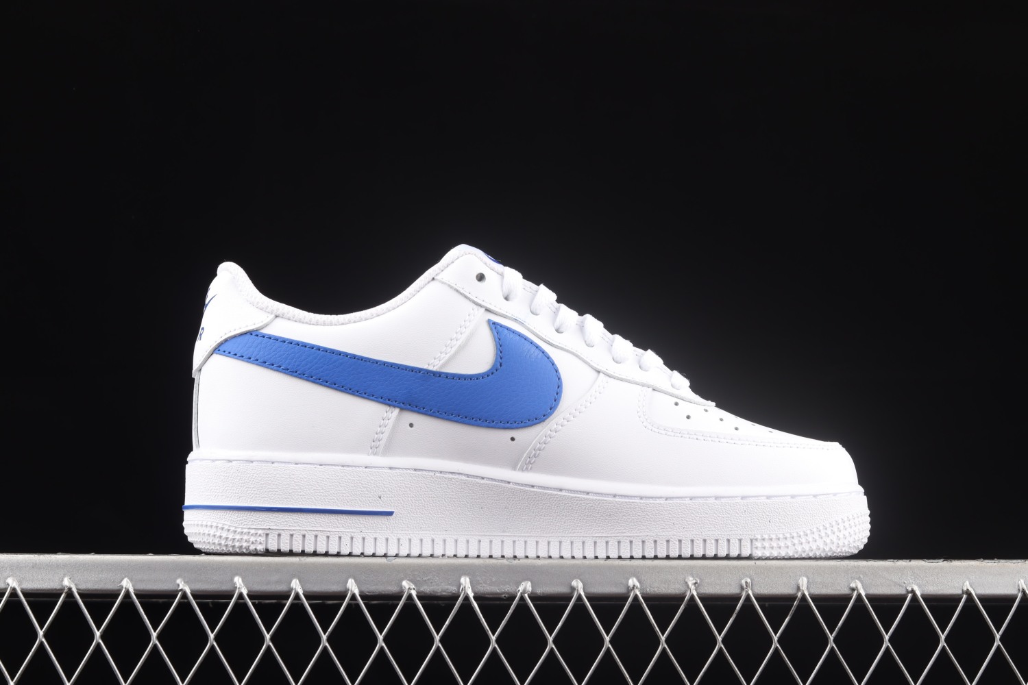 Nike Air Force 1 Low 
