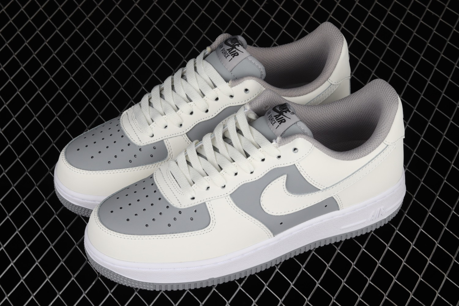 Nike Air Force 1 07 White Wolf Grey BV6088-301